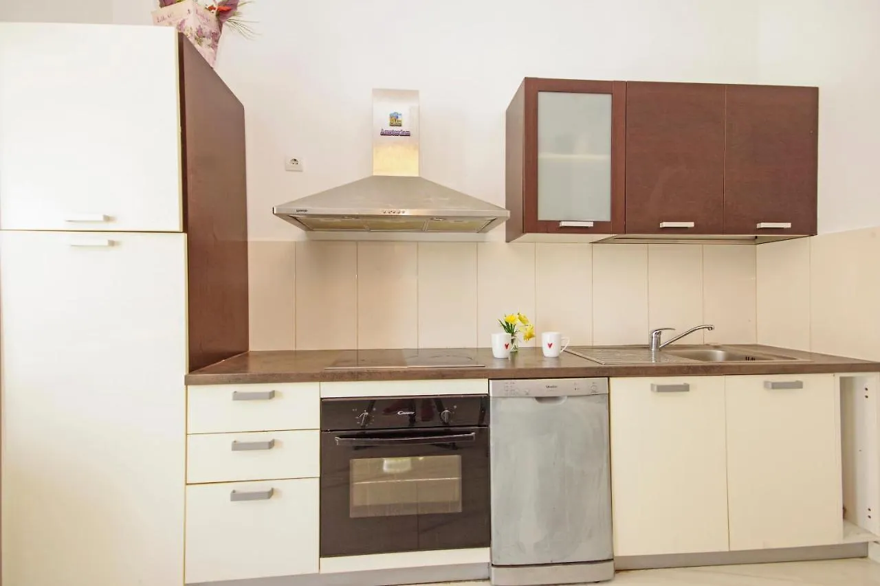 Apartment House Split